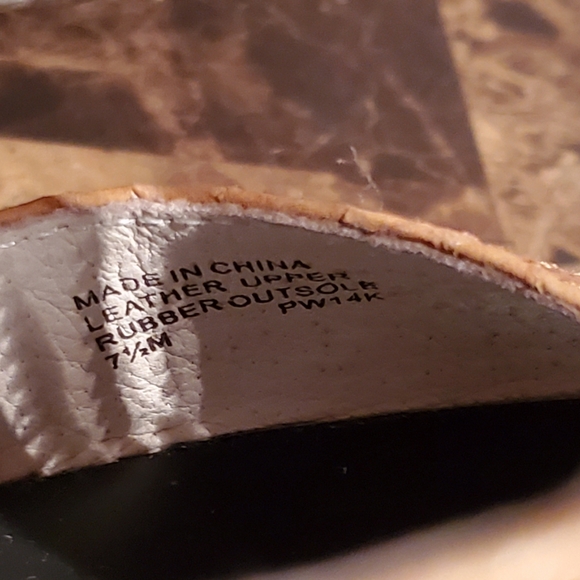 Michael Kors Berkley T Strap Peanut Embossed Sandals - Picture 7 of 9